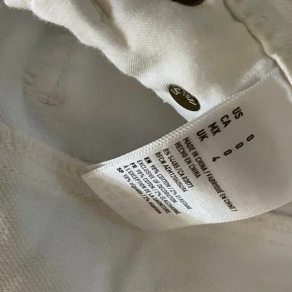 Like new American Eagle White Denim skirt - Picture 5 of 5